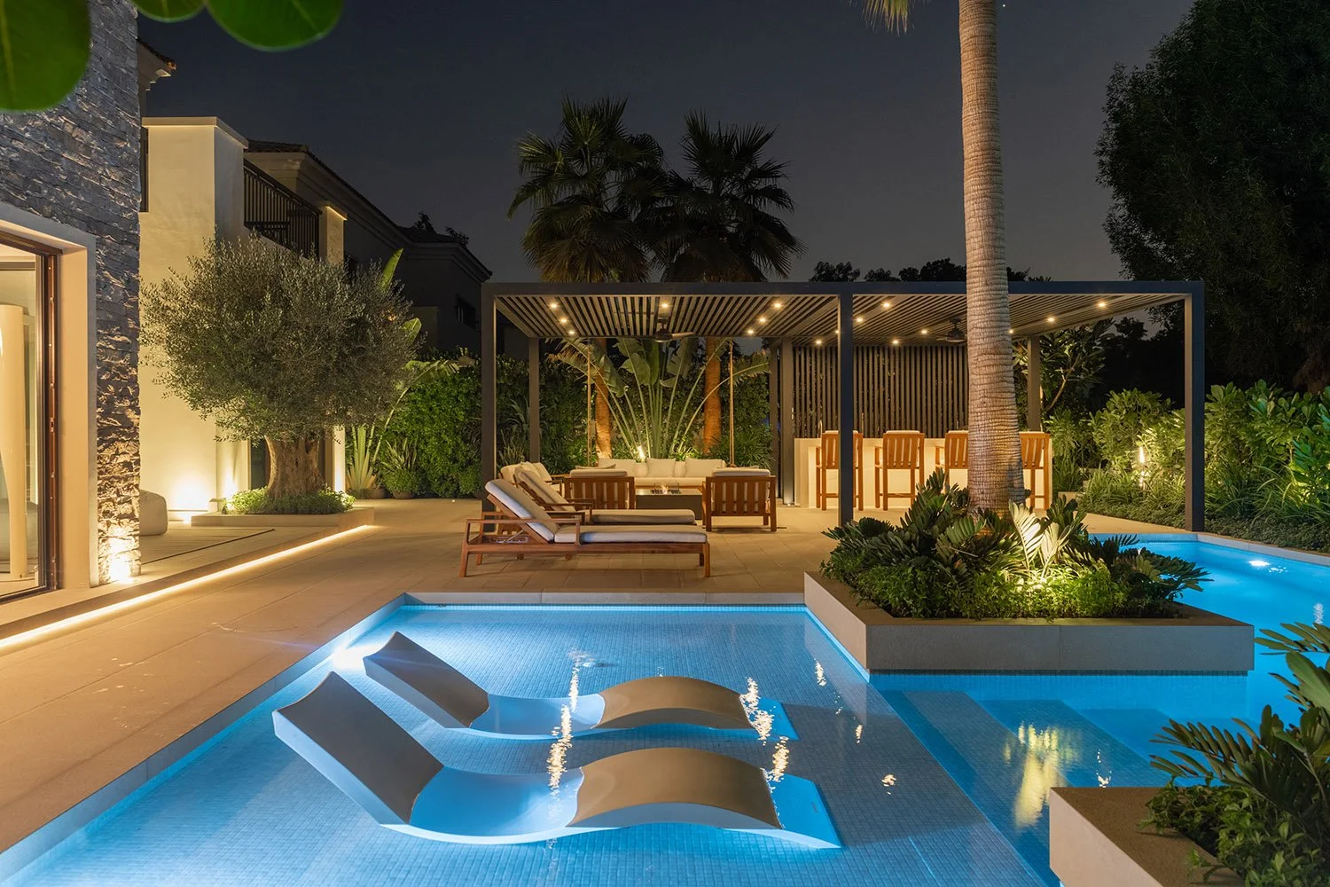 6 Questions To Ask Your Swimming Pool Contractors